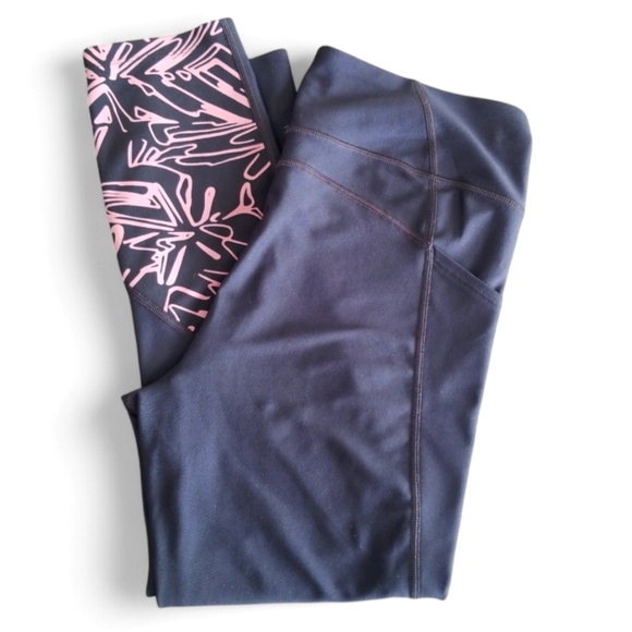 Under Armour Black and Pink Capri Leggings - Picture 3 of 3